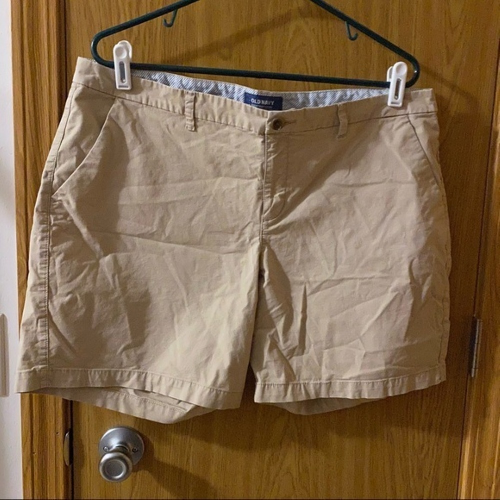 Old Navy Shorts Women’s Size 16 EveryDay Short